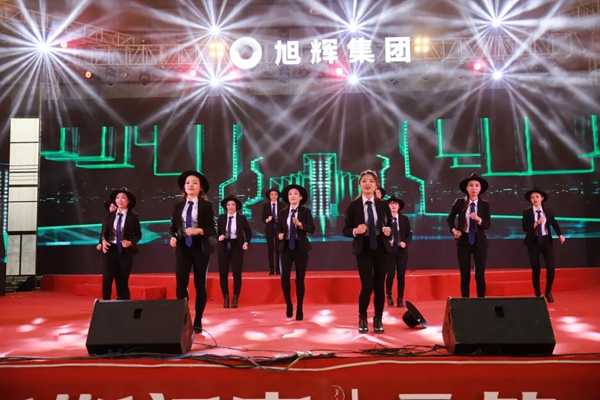 轩尼斯门窗2019年春节联欢晚会圆满落幕,不忘初心再出发!