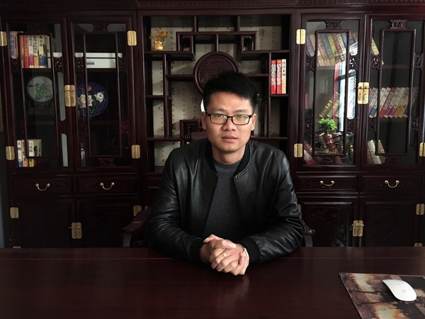 沁绣刺绣无缝墙布董事长高志良：加大拓展力度，强化市场占有率