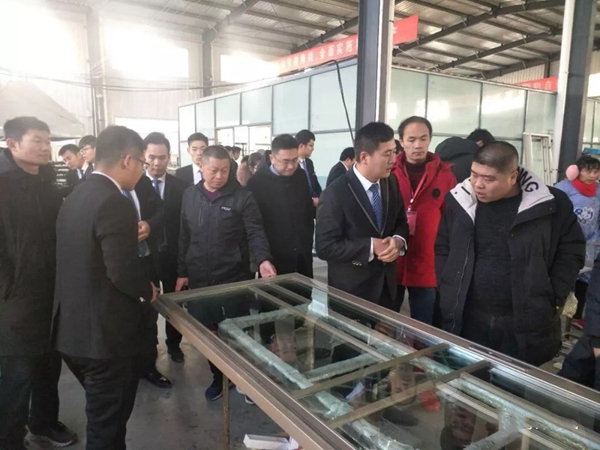 方泽门窗2018“财富新时代，领跑大未来”大型财富峰会取得圆满成功