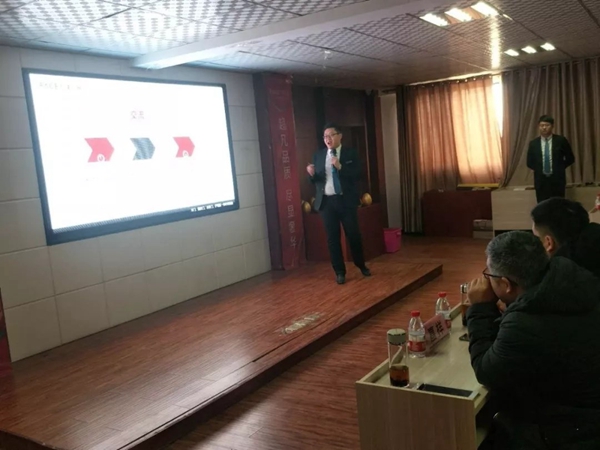 方泽门窗2018“财富新时代，领跑大未来”大型财富峰会取得圆满成功