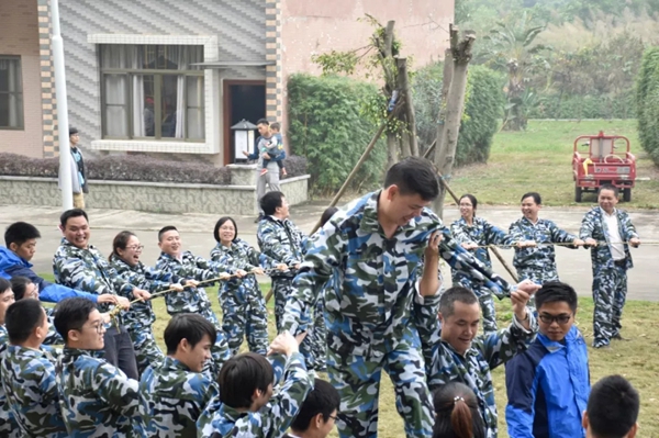 英辉铝业举行2018年素质拓展活动 | 就是要“动”起来