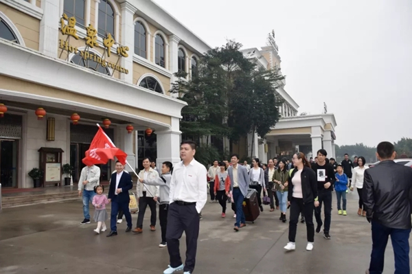 英辉铝业举行2018年素质拓展活动 | 就是要“动”起来