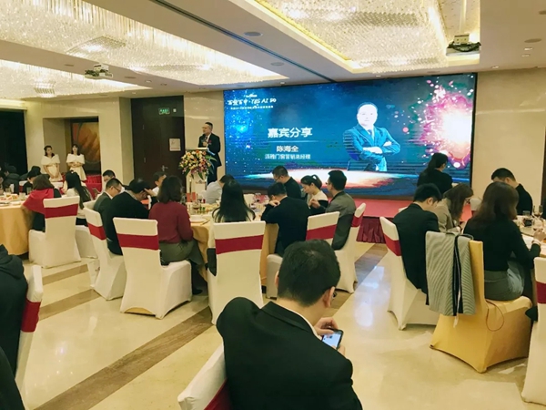 派雅门窗荣膺“2018家居行业领导力品牌”称号！