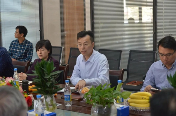 安义县彭县长及各级领导等莅临冠豪门窗参观指导