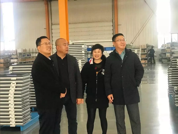 正典门窗迎来中铁十二局领导实地参观,学习研讨生产基地标准化