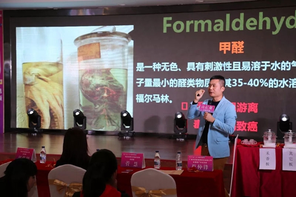 诗尼曼全屋定制买衣柜送橱柜，香香公主鄂尔多斯送福诗尼曼