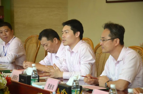 合和建筑五金迎来佛山市市委常委、统战部部长李政华一行调研指导