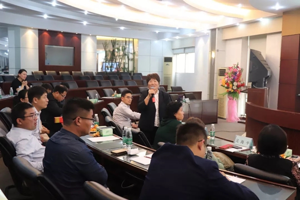 两大涂料协会莅临东莞大宝漆化工调研