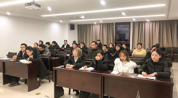 萨洛凯门窗服务礼仪的内部培训会圆满结束！