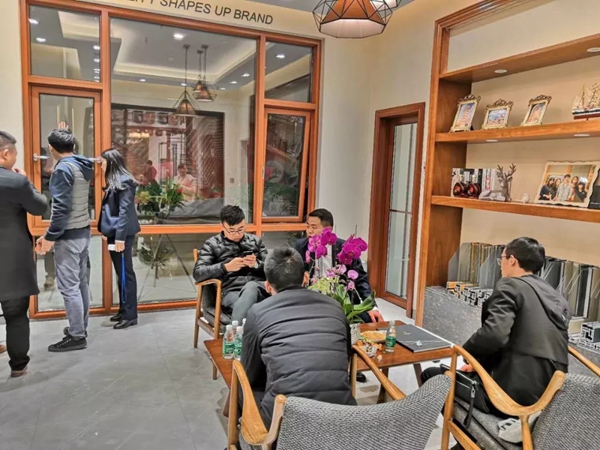 罗兰西尼门窗追求极致的品牌体验，引领未来的门窗体验店