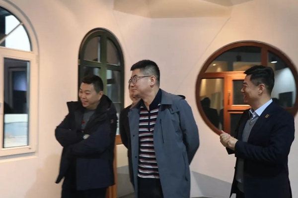 米兰之窗迎接居然之家总裁莅临参观考察！