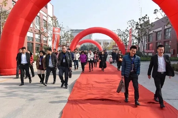 鑫迪木门李军：应对木门行业洗牌，鑫迪将继续前行！