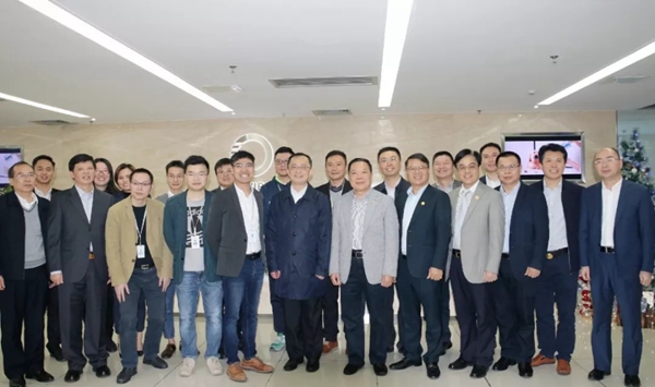梅州市委书记陈敏率队考察欧瑞博，体验欧瑞博智能家居产品及系统！