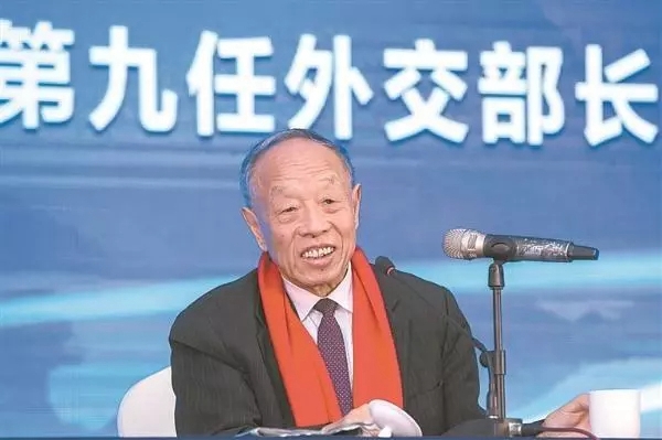 肯帝亚集团董事长郦海星应邀出席第12届新华高峰会暨“一带一路”苏企全球合作伙伴大会，并接受专访
