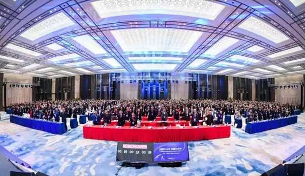 合和建筑五金获“2018年度中国房地产竞争力十强供应商”荣誉称号!