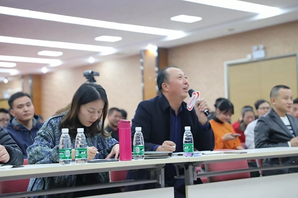 怡发门窗“我心中的怡发”主题演讲比赛圆满结束！