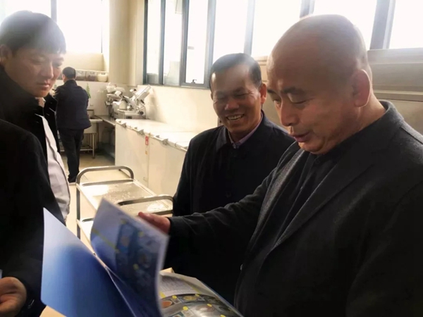 正典门窗迎来中铁十二局领导实地参观,学习研讨生产基地标准化