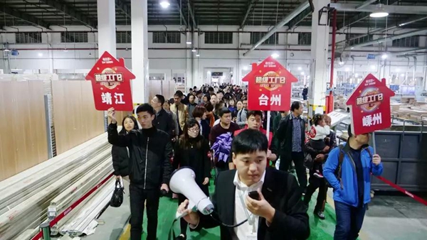 “香水皇后”胡杨林献唱布兰莎超级工厂日，超燃现场嗨翻了！