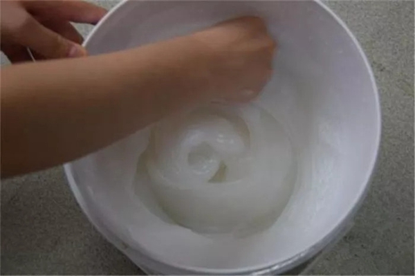 宝盛华庭墙布教你墙布施工时如何分辨糯米胶好坏