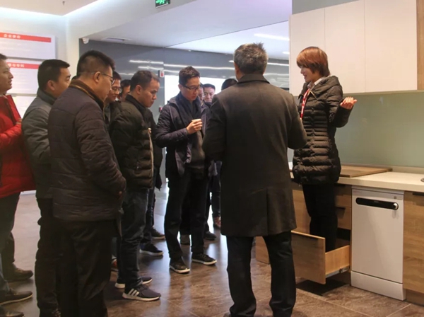 索菲亚家居＆大信家居共谋国家定制家具行业新发展