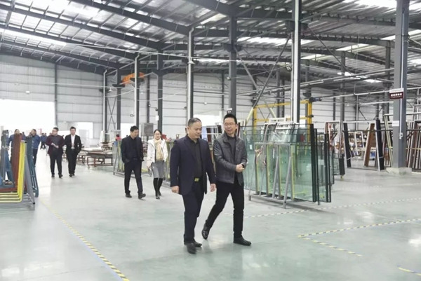 其邦门窗迎福临门董事长梁晓东携管理团队前来参观交流