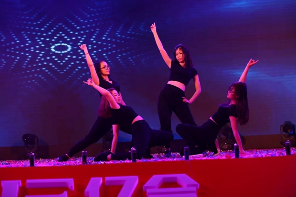 亿合门窗2019年迎春联欢晚会精彩回顾！