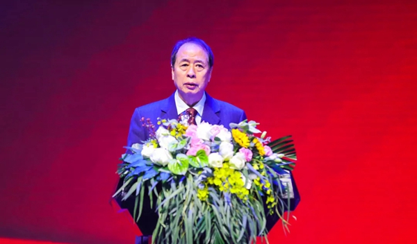 可罗雅无缝墙布蝉联三届中国家居产业最高奖项“大雁奖”！