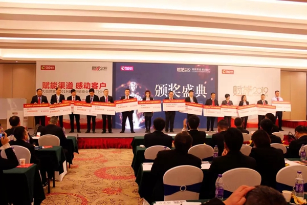 大自然木门2019全线赋能,为未来新启航!