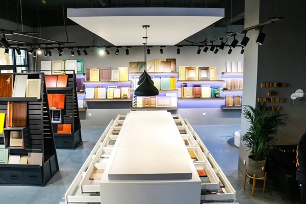 华润家具漆2019家具新品开发全力冲刺，合肥展示中心顺利落成！