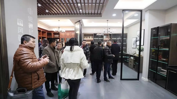 中原集团二〇一八年度全国经销商大会圆满闭幕!
