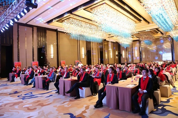 “ 聚力同行,赢战2019 ” 郁林木业全国经销商年会成功召开!