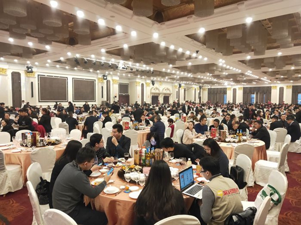 怡发门窗“新5年·新定义 ”2019迎新晚会圆满举办