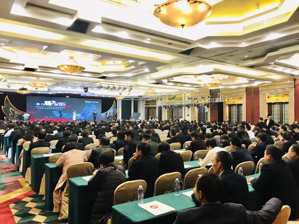 派雅门窗“聚力腾飞2019”全国经销商营销战略峰会暨派雅＆天猫新零售总裁培训会成功举办