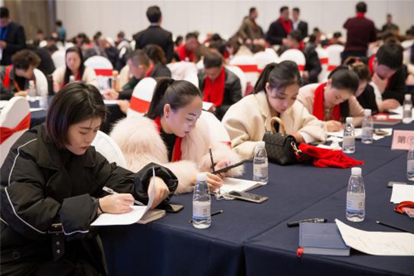 “聚势超越，共赢未来”乔金斯全国经销商大会暨2019年会盛典完美落幕