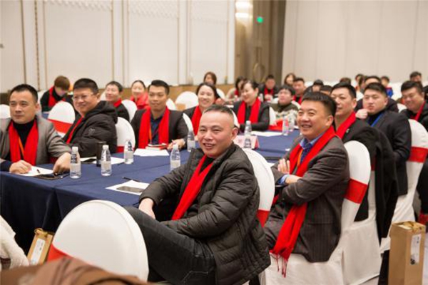 “聚势超越，共赢未来”乔金斯全国经销商大会暨2019年会盛典完美落幕