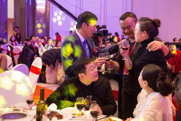 “聚势超越，共赢未来”乔金斯全国经销商大会暨2019年会盛典完美落幕