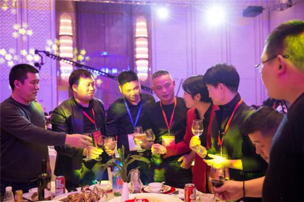 “聚势超越，共赢未来”乔金斯全国经销商大会暨2019年会盛典完美落幕