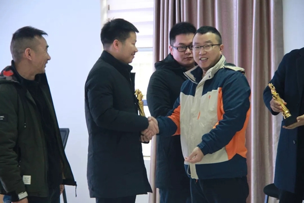 忠恒智能门锁召开2019年营销工作会议
