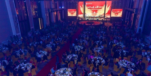 东莞浙商2019新春联谊晚会，木斯特胡董获商会“年度突出贡献奖”