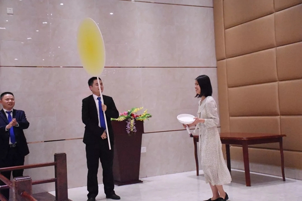 同乐门窗隆重举行2019迎春晚会!