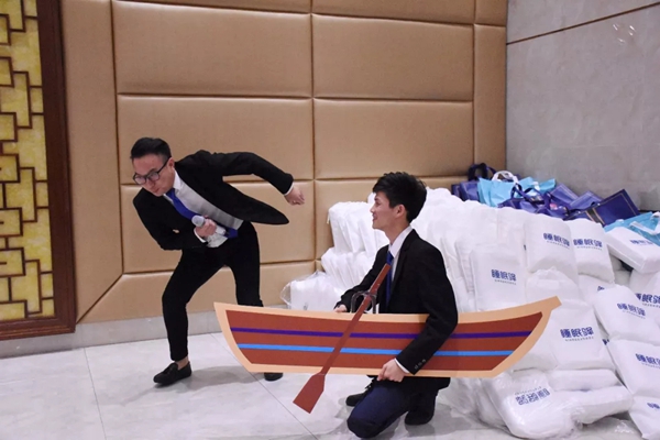 同乐门窗隆重举行2019迎春晚会!