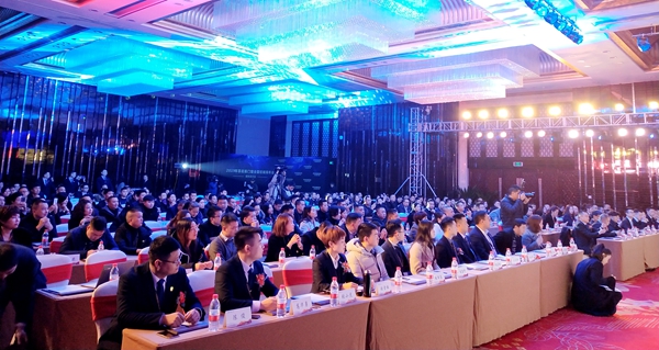 家居行业年会热闹上演 招商加盟前景可期