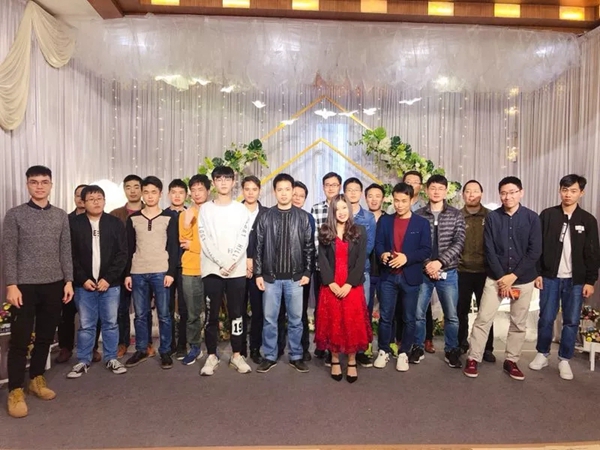 艾特智能家居2019年新春联欢晚会圆满落幕,奋战2019