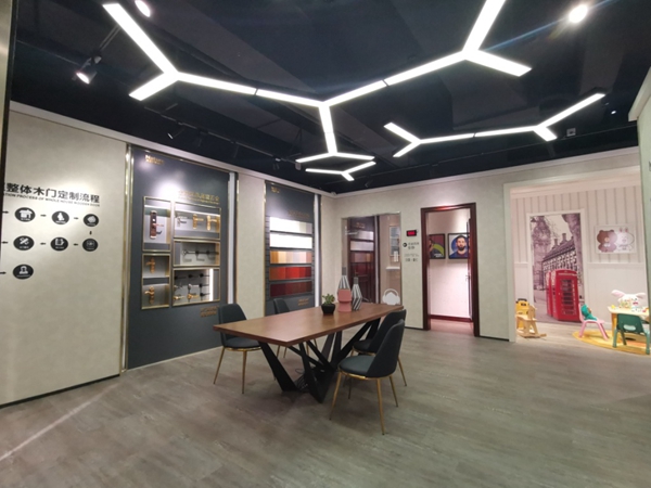 为设计赋能丨大自然木门SI全新升级，展厅惊艳亮相！