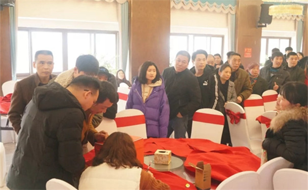 双虎木门2019年迎春年会圆满结束，不负过去，不惧未来！