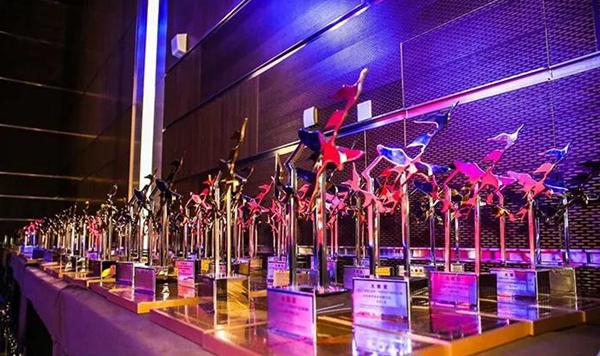 益圆家居再度荣获大雁奖2018“居然之家杯”中国家居产业门类领军品牌