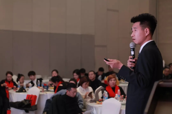 兄弟木门2019第一届经销商培训会圆满举行！