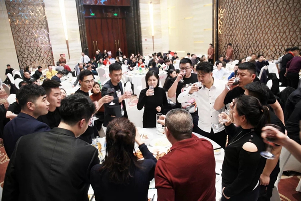兄弟木门2019第一届经销商培训会圆满举行！
