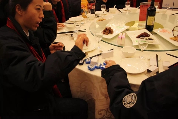 九皇防盗门2018年总结暨表彰大会圆满结束!