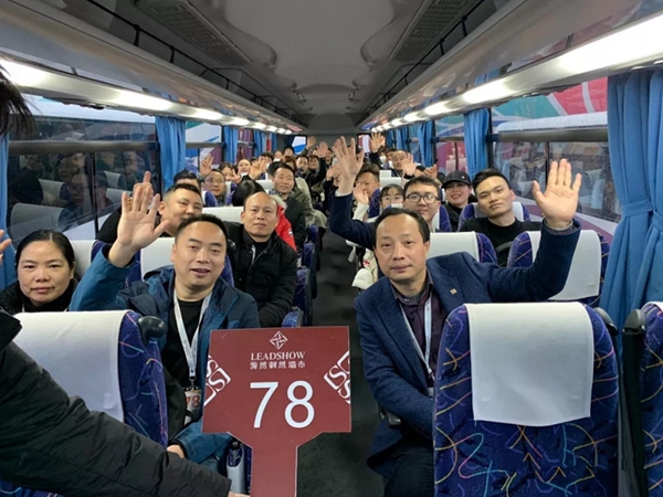 领绣刺绣墙布经销峰会第三天：鹿儿岛，领绣来啦！